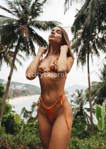 Юля, Г. Горбатов